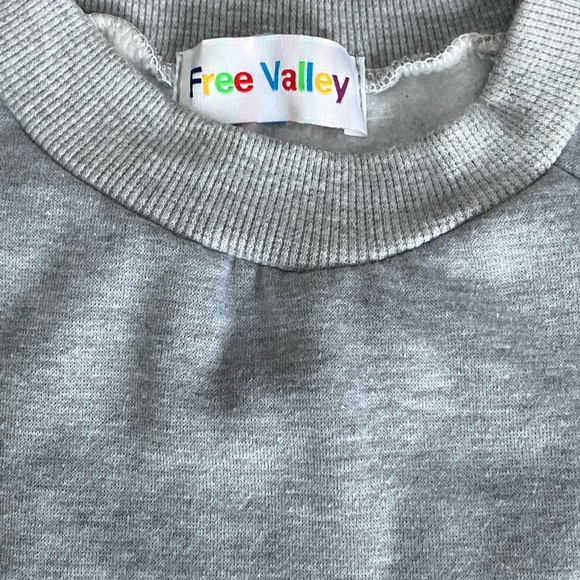 BUNNY shirt & fuzzy puppet.Sz 8-10 embroidered sweatshirt,PLUS hand puppet! - Picture 6 of 7